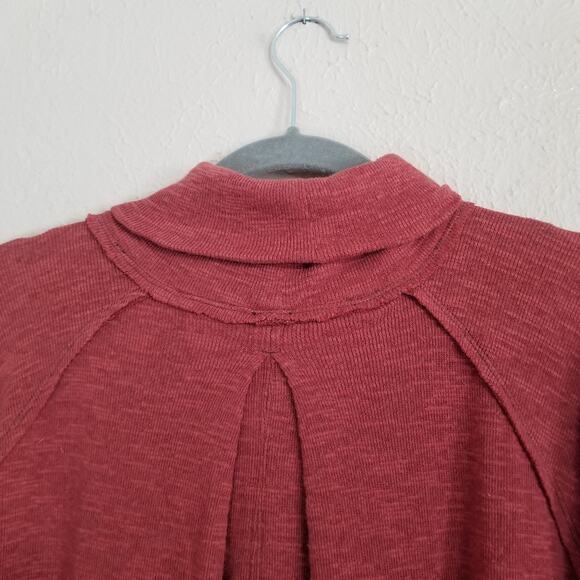 Free People NEW Split Back Red Turtleneck Relaxed Fit Knit High Low Tunic Top - Picture 8 of 9